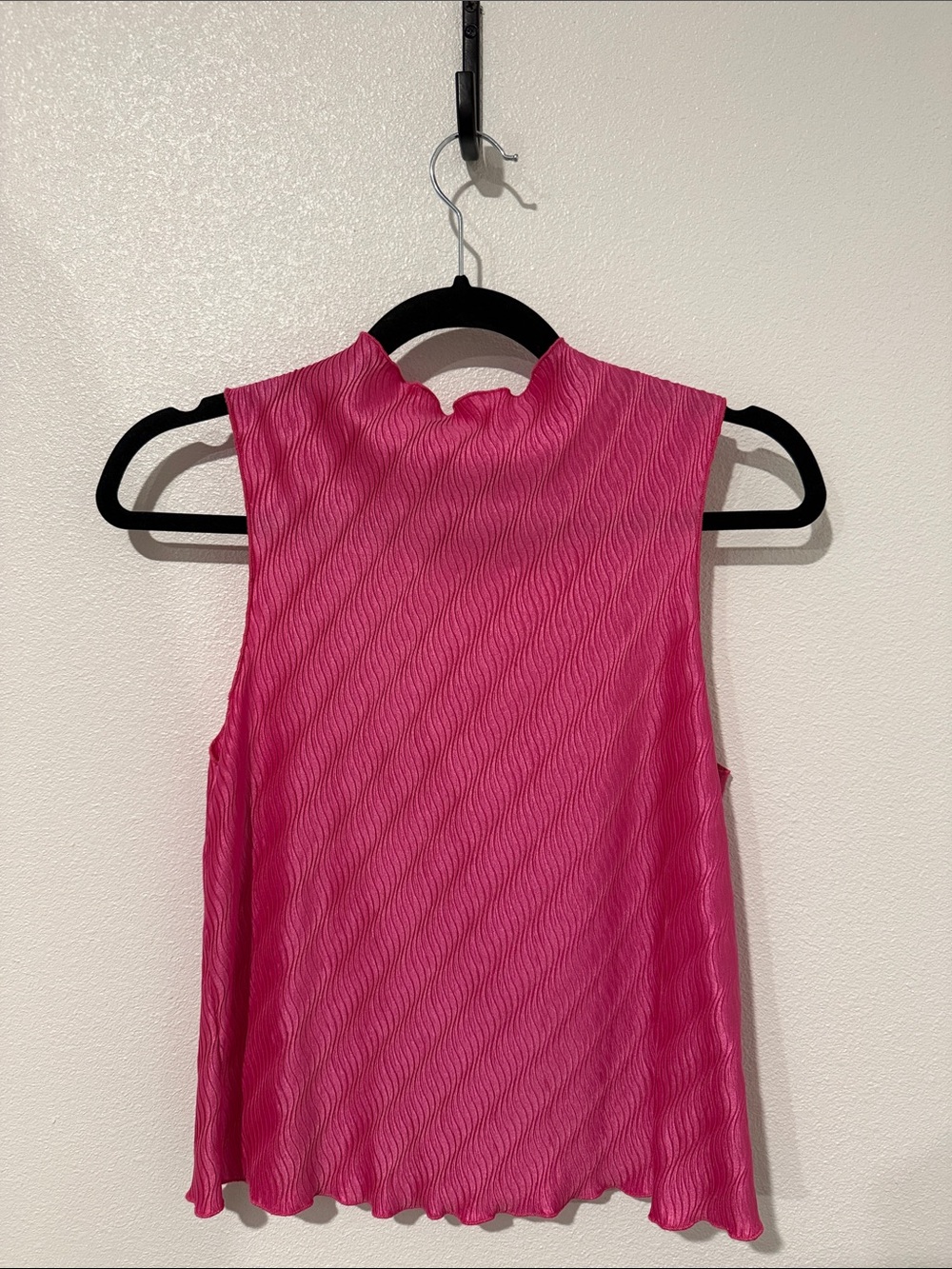 Astr Pink Sleeveless Wave-Textured Tank Top